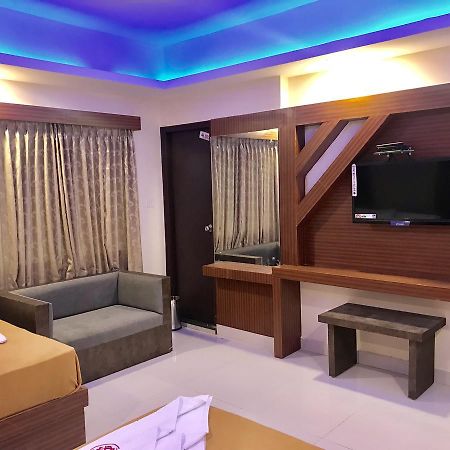 Hotel Grand Suites Bangalore Buitenkant foto